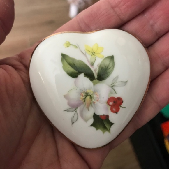 Hammersley England Fine Bone China Heart Trinket Box - Picture 2 of 8
